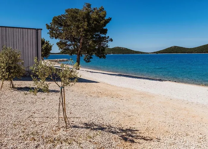 Buqez Drage, 50 Сasa de vacaciones *