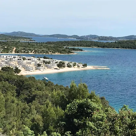 Holiday home Buqez Drage, 50 *